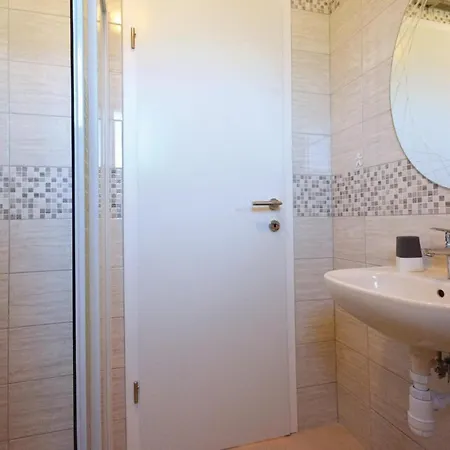 Four-bedroom In Σπίτι διακοπών *